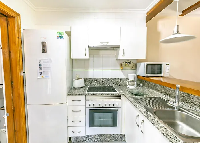 Primera Linea De Playa, Bahia Azul B-33 *